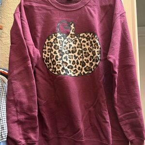 Boutique Women's Maroon Sweater with Leopard Pumpkin Design (Gildan brand)